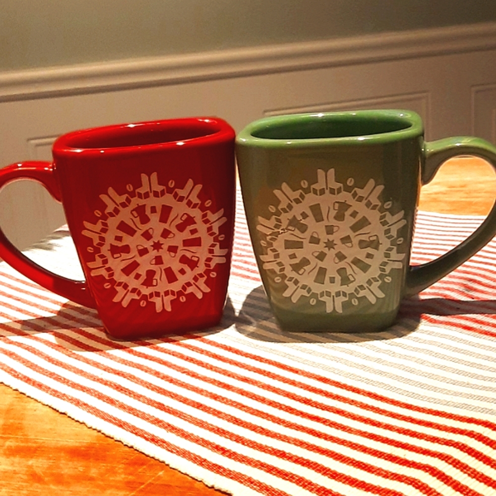 Starbucks 2004 Holiday Snowflake Pair of Red & Green Square 14 oz. Coffee Mugs